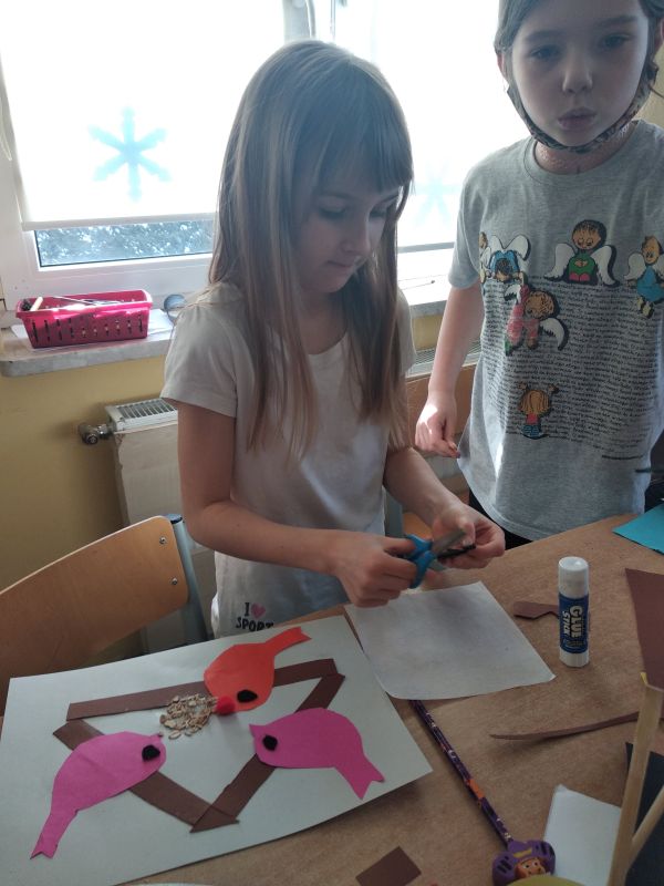 praca plastyczna - karmniki