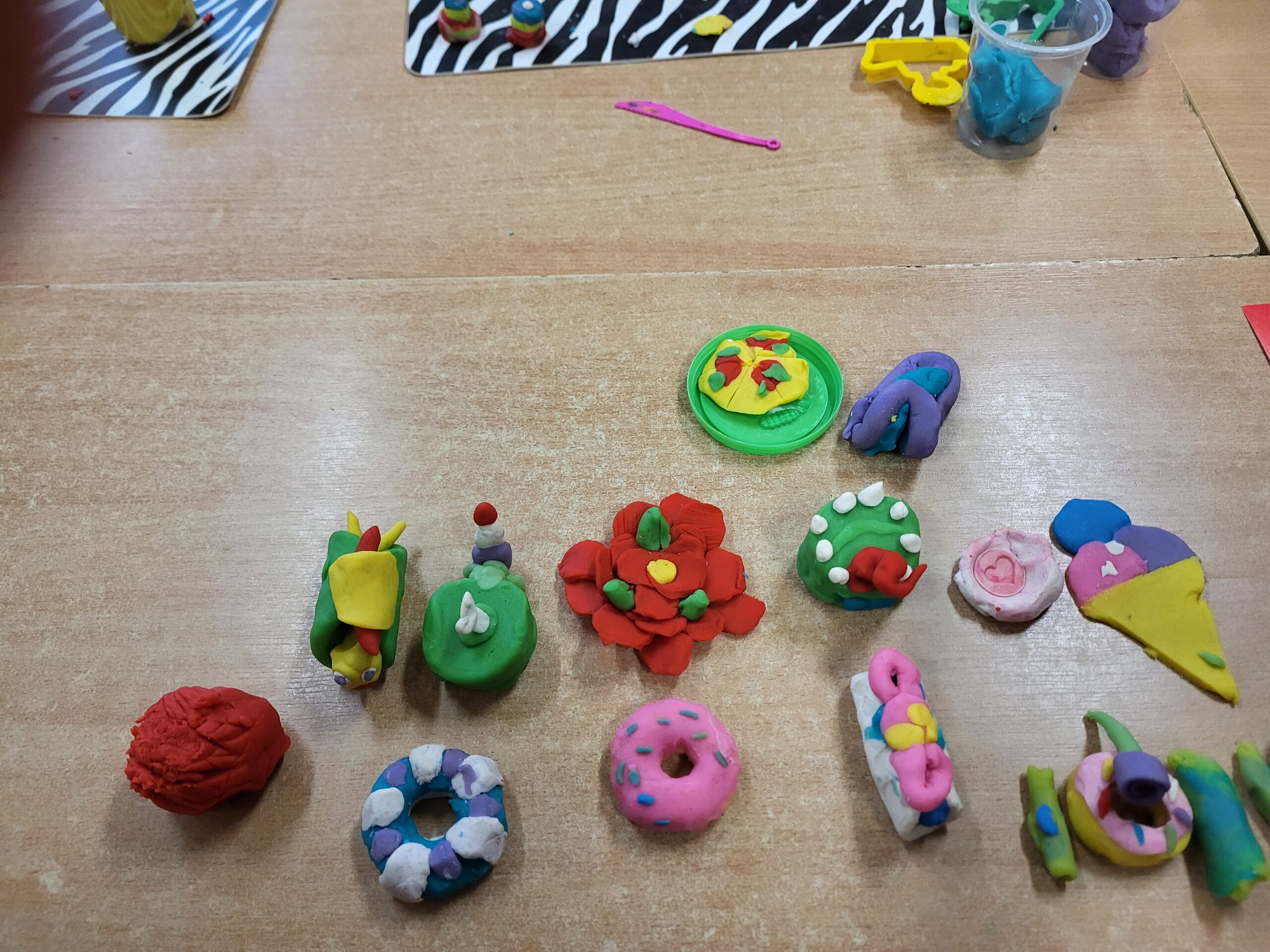 Zabawy sensoryczne z ciastoliną