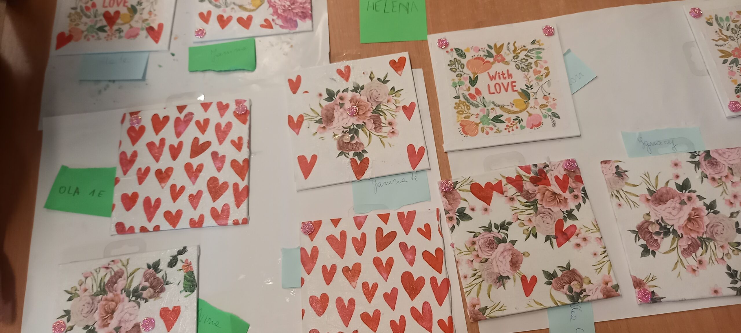 wystawka wykonanych obrazków